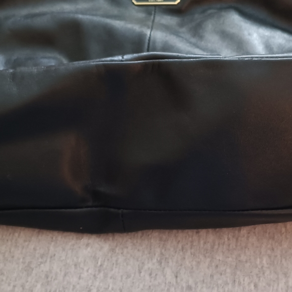 Coach Black Leather Shoulder Bag - Picture 2 of 12